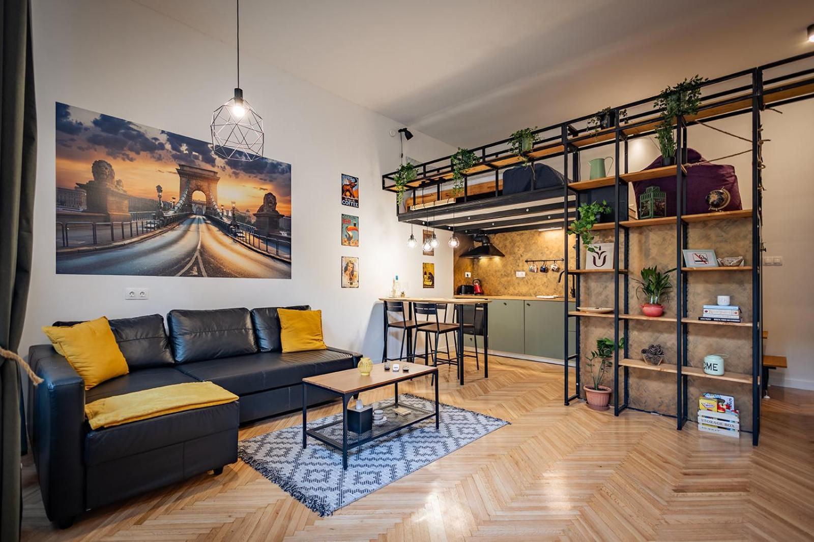Rumbastic New - Location With Ac *